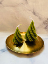 Load image into Gallery viewer, Swirl Christmas Tree Beeswax Candle