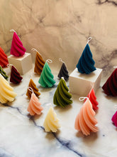 Load image into Gallery viewer, Swirl Christmas Tree Beeswax Candle