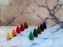 Load image into Gallery viewer, Swirl Christmas Tree Beeswax Candle