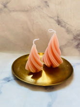 Load image into Gallery viewer, Swirl Christmas Tree Beeswax Candle