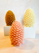 Load image into Gallery viewer, Pinecone Beeswax Candle