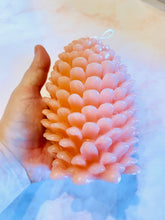 Load image into Gallery viewer, Pinecone Beeswax Candle