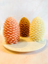 Load image into Gallery viewer, Pinecone Beeswax Candle