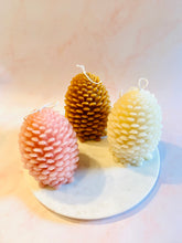 Load image into Gallery viewer, Pinecone Beeswax Candle