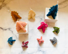 Load image into Gallery viewer, Modern Christmas Tree Beeswax Candle