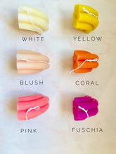 Load image into Gallery viewer, Shooting Flower Beeswax Candle