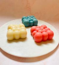 Load image into Gallery viewer, Bubble Cloud Beeswax Candle