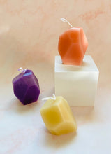 Load image into Gallery viewer, Geometric ‘Gemstone’ Beeswax Candle