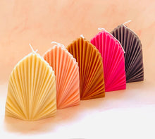 Load image into Gallery viewer, Palms Spear Fan Beeswax Candle