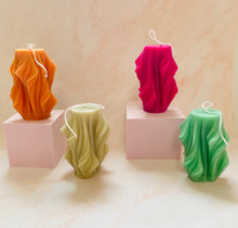 Load image into Gallery viewer, Lady Papaya Beeswax Candle