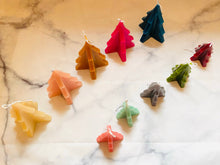 Load image into Gallery viewer, Modern Christmas Tree Beeswax Candle