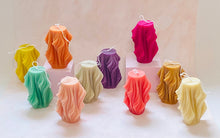 Load image into Gallery viewer, Lady Papaya Beeswax Candle