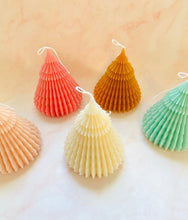Load image into Gallery viewer, Large Origami Christmas Tree Beeswax Candle