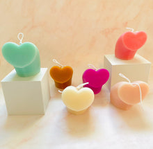 Load image into Gallery viewer, Shooting Heart Beeswax Candle