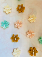 Load image into Gallery viewer, Snowflake Beeswax Candles - 3 Pack
