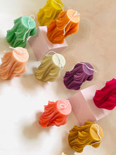 Load image into Gallery viewer, Lady Papaya Beeswax Candle