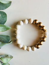 Load image into Gallery viewer, Howlite Essential Oil Diffuser Bracelet
