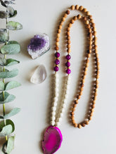 Load image into Gallery viewer, Jade, Howlite Agate & Rosewood Mala Necklace