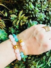 Load image into Gallery viewer, Rose Quartz Essential Oil Diffuser Bracelet
