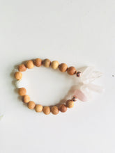 Load image into Gallery viewer, Rose Quartz Essential Oil Diffuser Bracelet
