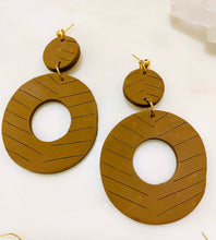 Load image into Gallery viewer, Earthtone Polymer Clay & Brass Earrings