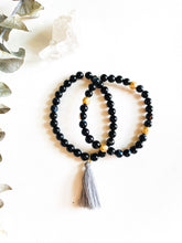Load image into Gallery viewer, Dainty Black Onyx Stretch Bracelet