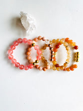 Load image into Gallery viewer, Golden Quartz Bracelet