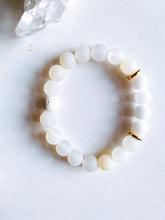 Load image into Gallery viewer, Jade & Agate Essential Oil Diffuser Bracelet