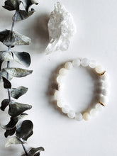 Load image into Gallery viewer, Jade & Agate Essential Oil Diffuser Bracelet