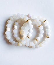 Load image into Gallery viewer, Jade & Agate Essential Oil Diffuser Bracelet