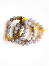 Load image into Gallery viewer, Grey Jade Bracelet
