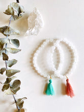 Load image into Gallery viewer, Dainty Jade Stretch Bracelet