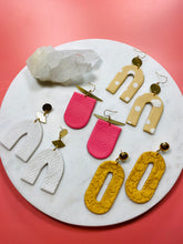 Load image into Gallery viewer, Pink Textured Oversized Earrings