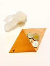 Load image into Gallery viewer, Leather Change Purse