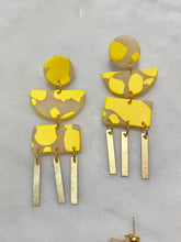Load image into Gallery viewer, Yellow & Brass Chandelier Earrings