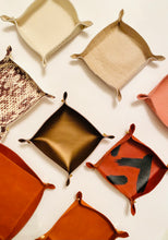 Load image into Gallery viewer, Leather Tray