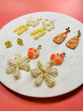 Load image into Gallery viewer, Yellow Flower Stud Earrings