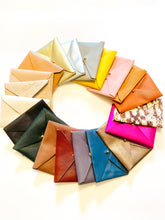 Load image into Gallery viewer, Leather Envelope Wallet