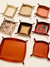 Load image into Gallery viewer, Leather Tray
