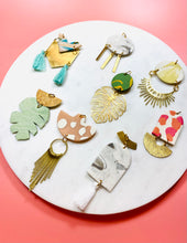 Load image into Gallery viewer, Chartreuse ‘Marble’ & Brass Moonphases Necklace