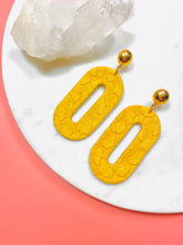 Load image into Gallery viewer, Golden Oversized Gingko Textured Earrings