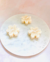 Load image into Gallery viewer, Snowflake Beeswax Candles - 3 Pack
