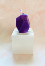 Load image into Gallery viewer, Geometric ‘Gemstone’ Beeswax Candle

