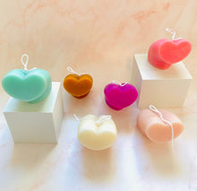 Load image into Gallery viewer, Shooting Heart Beeswax Candle
