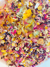 Load image into Gallery viewer, PETAL - Botanical Floral Bath Tea
