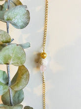 Load image into Gallery viewer, Rose Quartz Essential Oil Diffuser Bracelet
