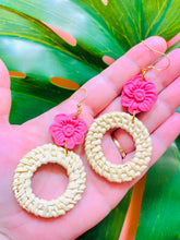 Load image into Gallery viewer, Pink Flower &amp; Rattan Earrings
