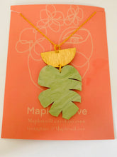 Load image into Gallery viewer, Monstera &amp; Brass Necklace
